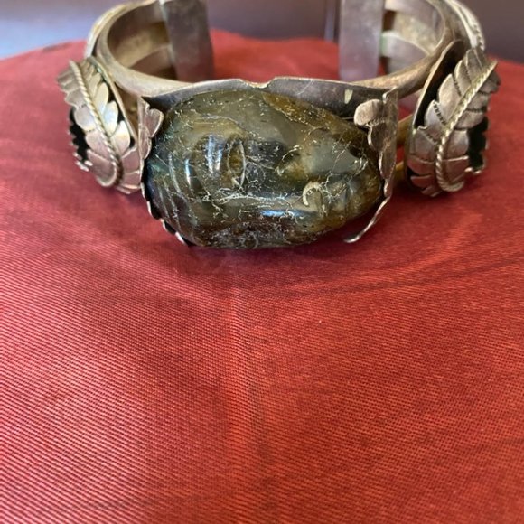 VINTAGE  BRACELET    FACE CARVED  WITH  TURQUOISE AND  CORAL - Picture 1 of 6